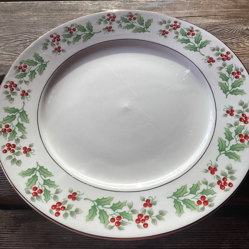 Gibson Christmas Charm Dinner Plates - set of 6